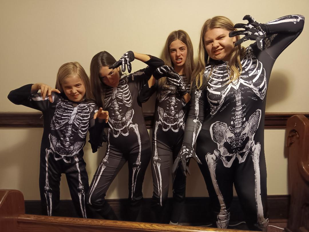 Soso Henel, Mia Henel, Payton Henel, and Danni LaPointe